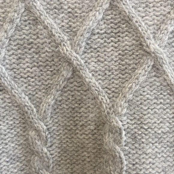 Carole Little wool blend sweater in size M - Picture 4 of 8